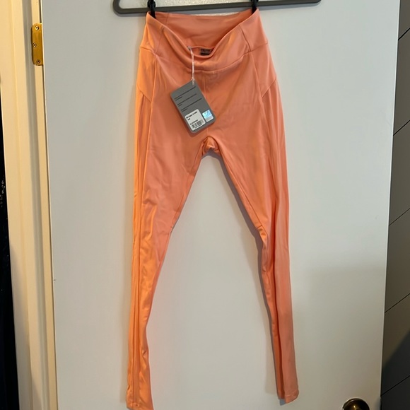 Gymshark Pants - Gymshark’s nwt size small move leggings sour Bellini